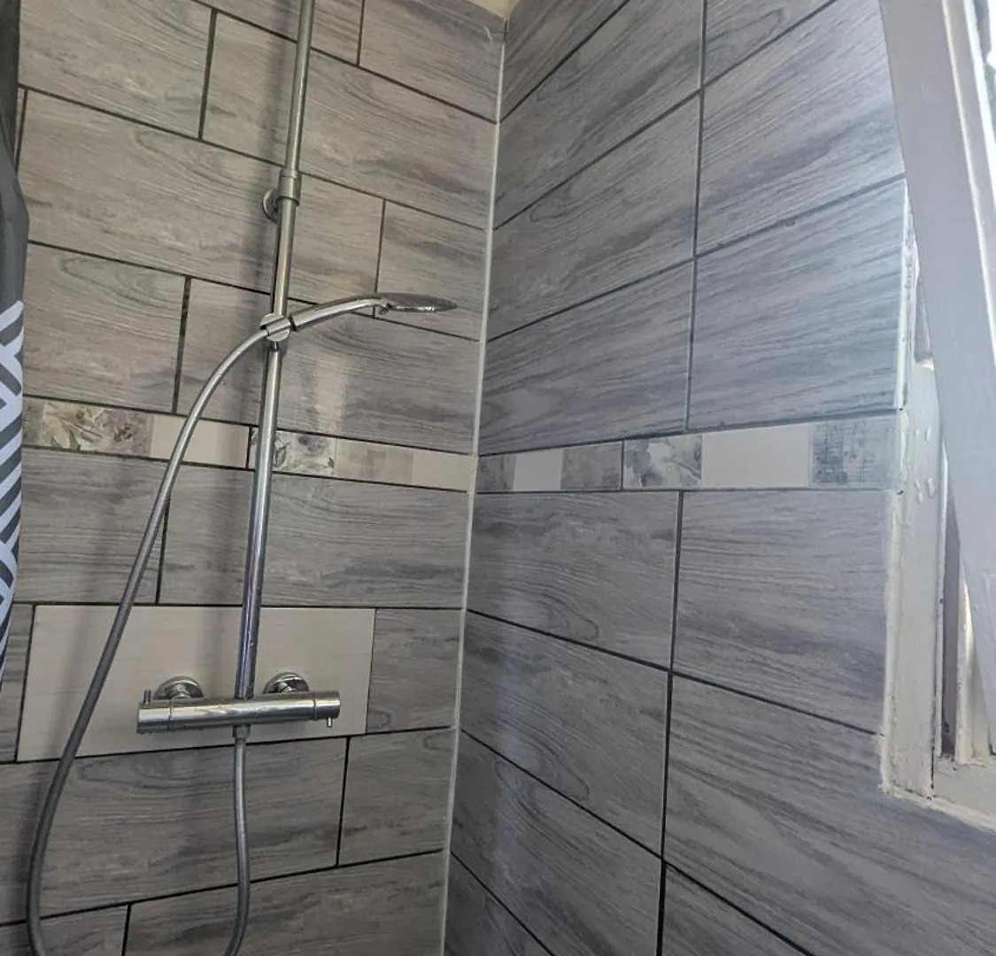 Chambre Privee Lyon Oullins 0*,  France